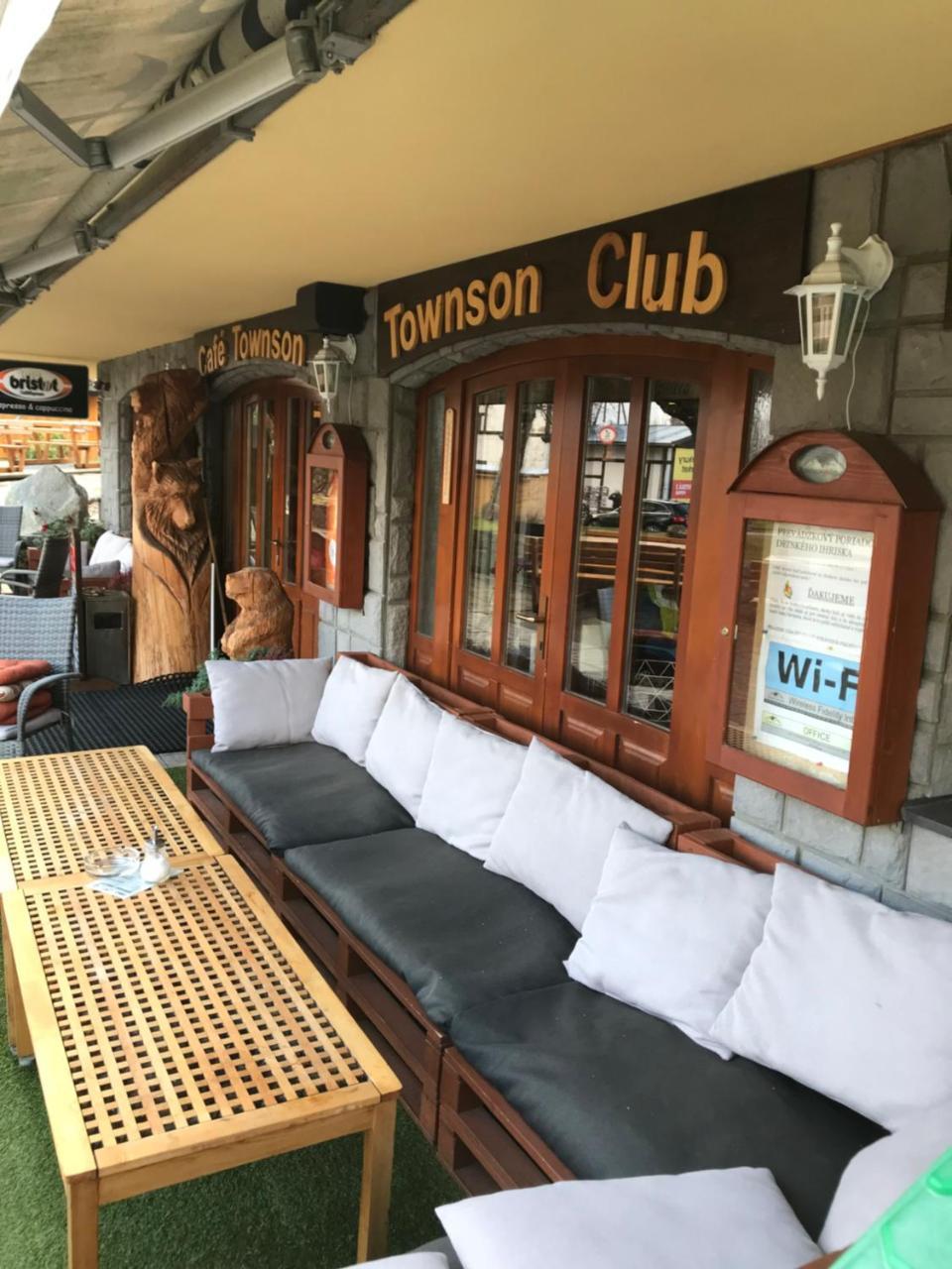 Penzion Slalom タトランスカ・ ロムニツァ エクステリア 写真